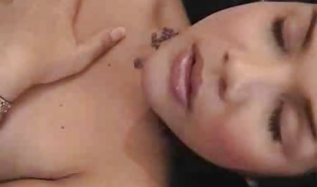 Mofos - Pin-up Fucks Horny Roomie با بازی داوینا دیویس عکس های جدید شهوانی بازی می کند