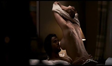 MILF پرشور داغ نینا ایل یک پیاده روی بزرگ را پیاده می کند عکس جوراب شهوانی